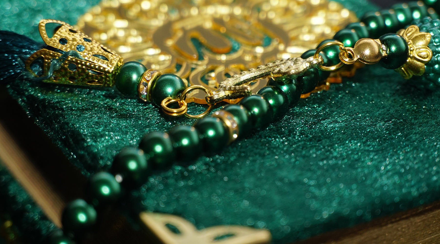 How To Use Islamic Prayer Beads? – Islamic Wall Art Prints